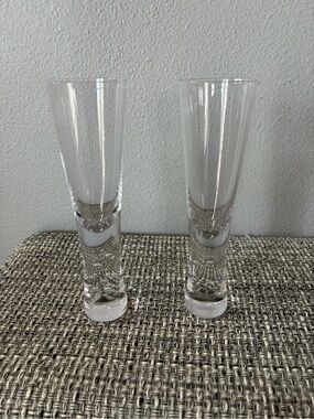 Clear glass champagne flutes